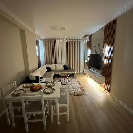 Roan Luxe * טיראנה